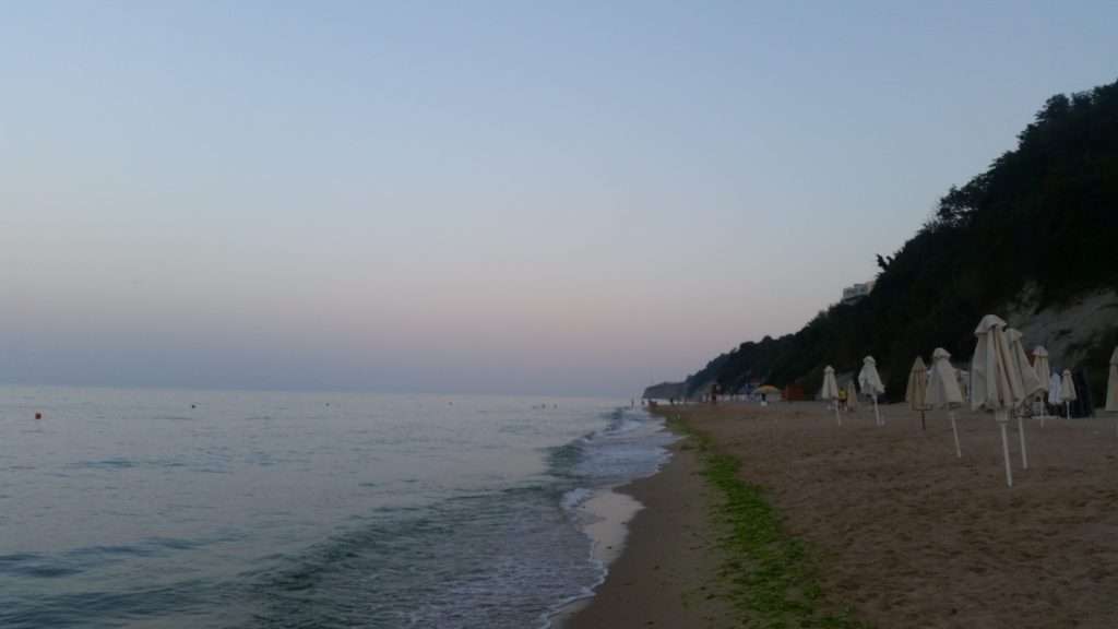 Бяла, на плаж в България